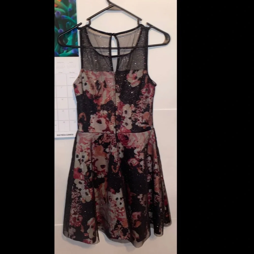 Trixxi flower dress | small | sparkly | pink/ black - Picture 2 of 3